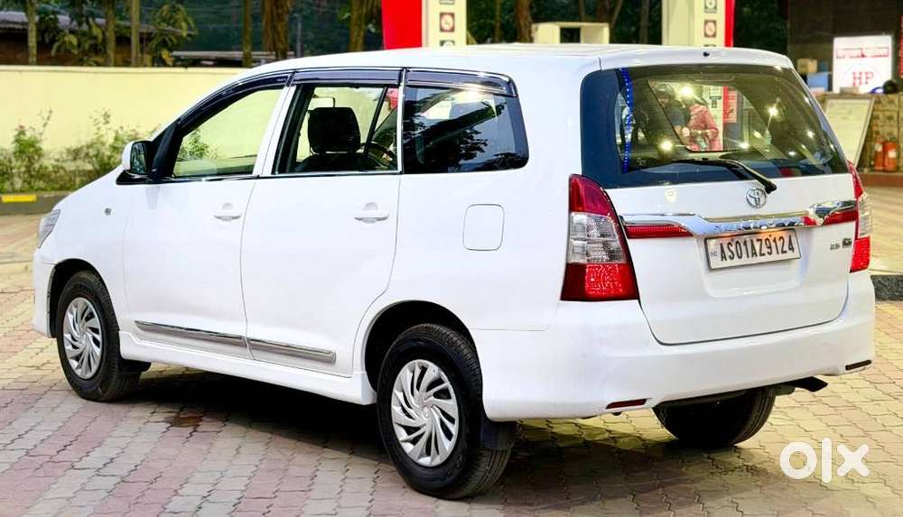 Toyota Innova 2.5 G (diesel) 8 Seater, 2012, Diesel