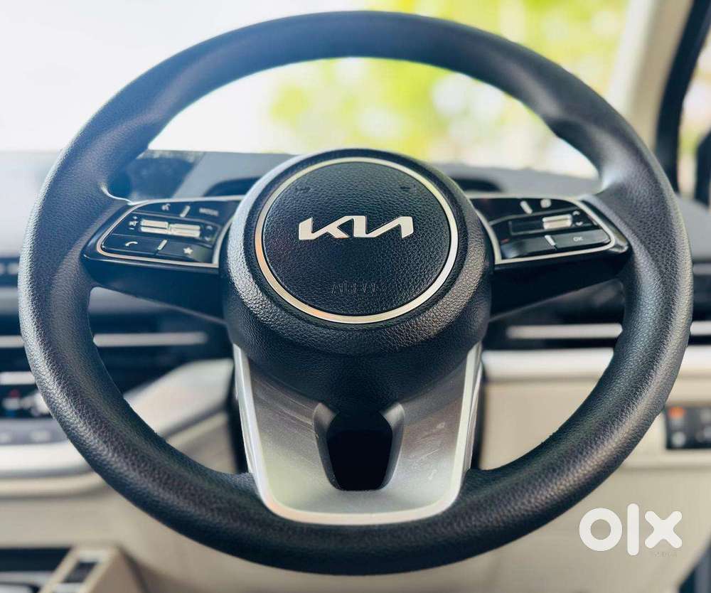 Kia Carens, 2024, Petrol