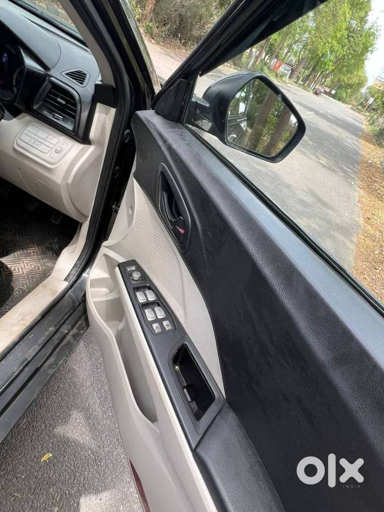 Mahindra Xuv300 W6 Diesel, 2023, Diesel