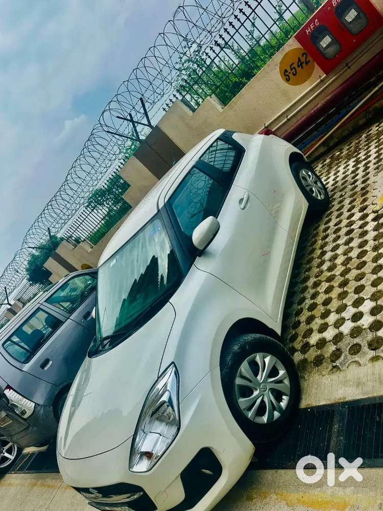 Maruti Suzuki Swift 2023 Petrol Manual 1st Owner