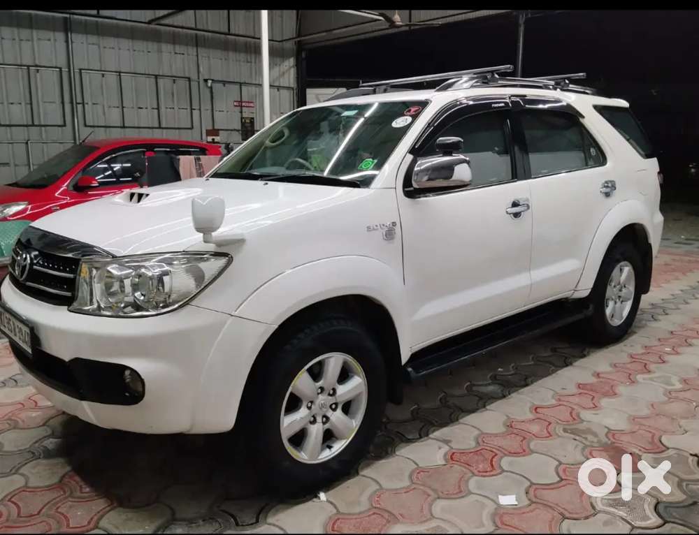 2010 Toyota Fortuner Diesel Manual Second Owner