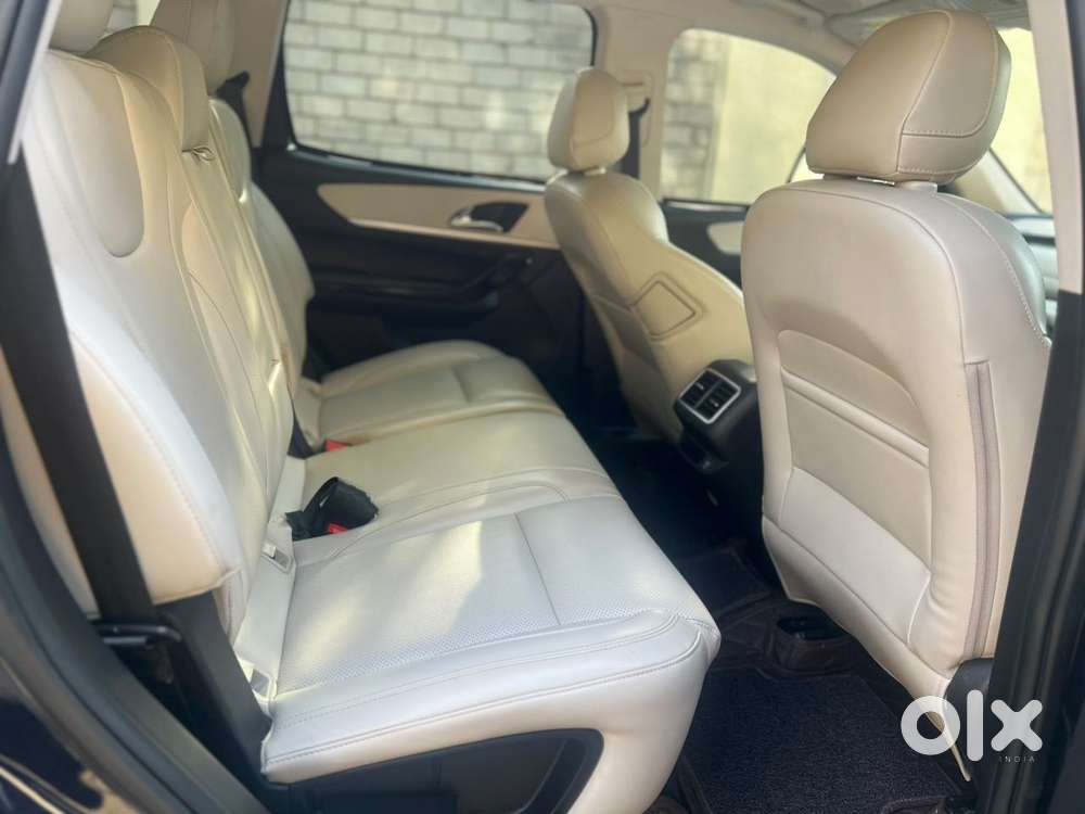 Mahindra Xuv700 2.2 Ax 7 Diesel Mt Luxury Pack Str, 2023, Diesel