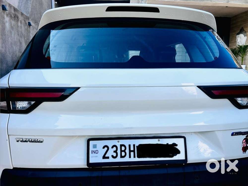 Maruti Suzuki Brezza 2023 Petrol 16000 Km Driven