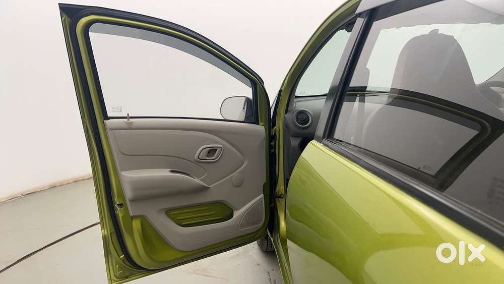 Datsun Redigo T Option, 2016, Petrol