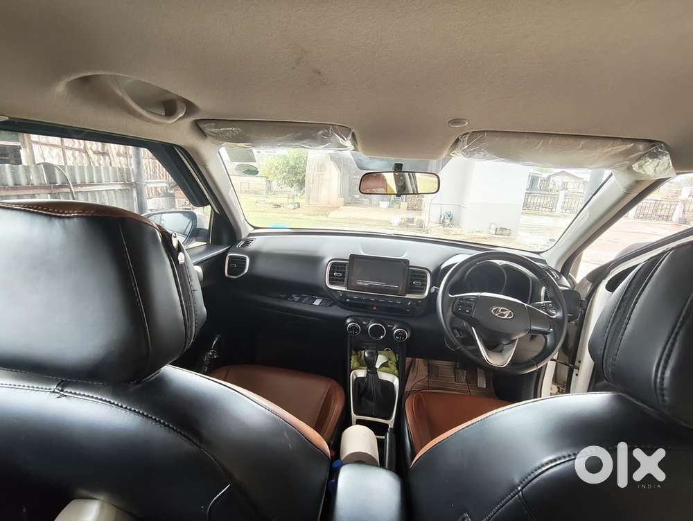 Hyundai Venue 2020 Petrol Well Maintained