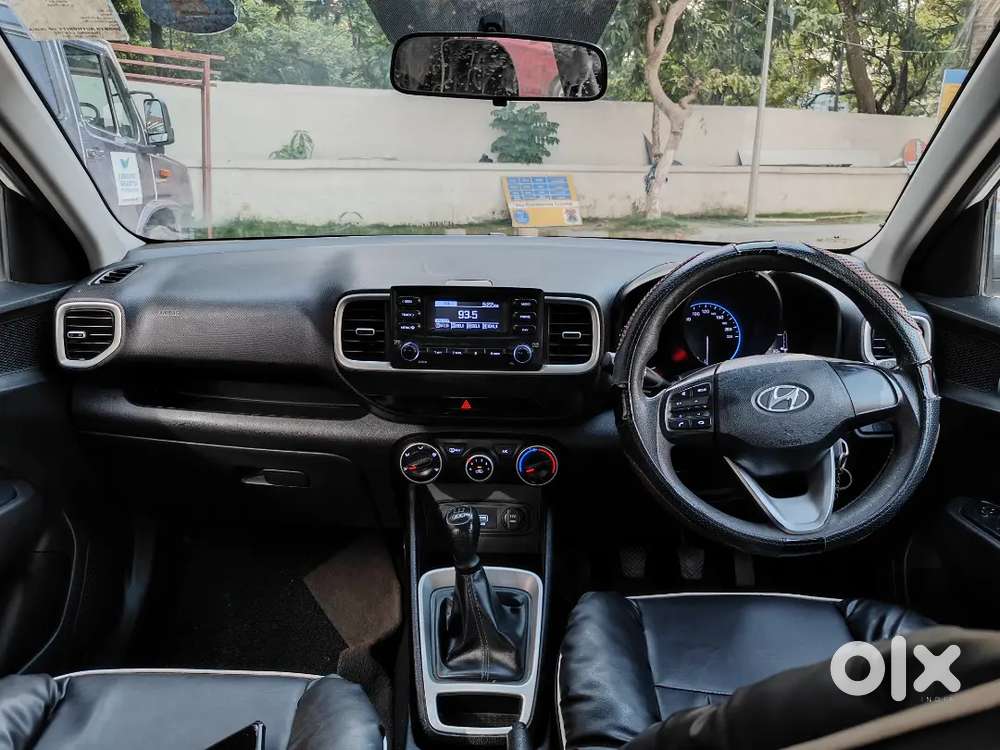 Hyundai Venue S Petrol Manual 2020