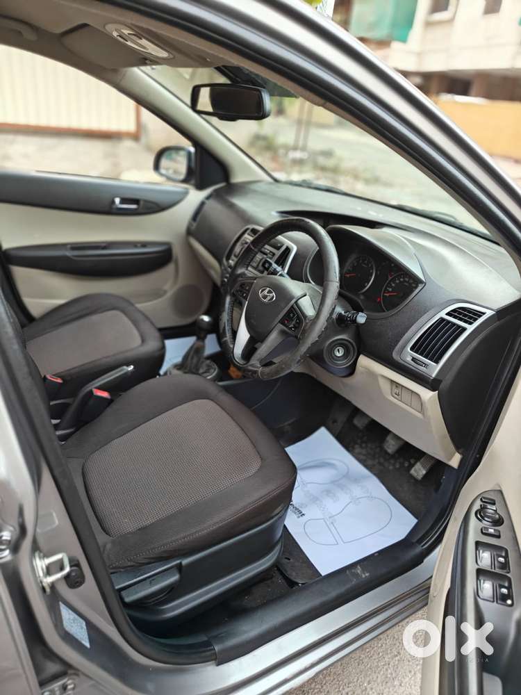 Hyundai I20 Petrol Spotz, 2014, Petrol