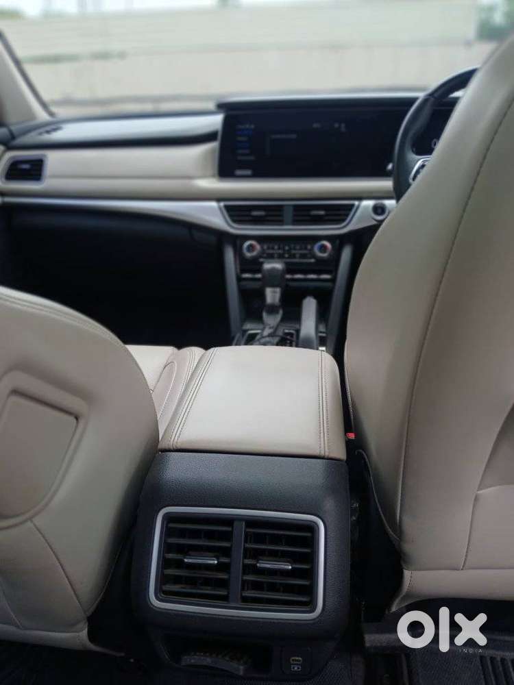 Mahindra Xuv700 2.2 Ax 7 Diesel At Luxury Pack Str, 2023, Diesel