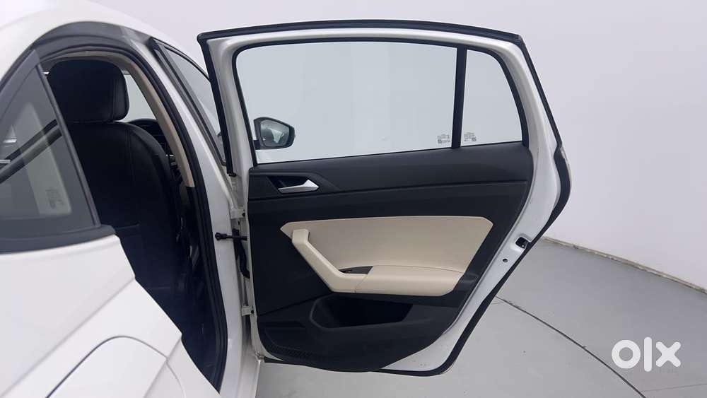 Volkswagen Virtus Highline Plus 1.0 Tsi At, 2022, Petrol