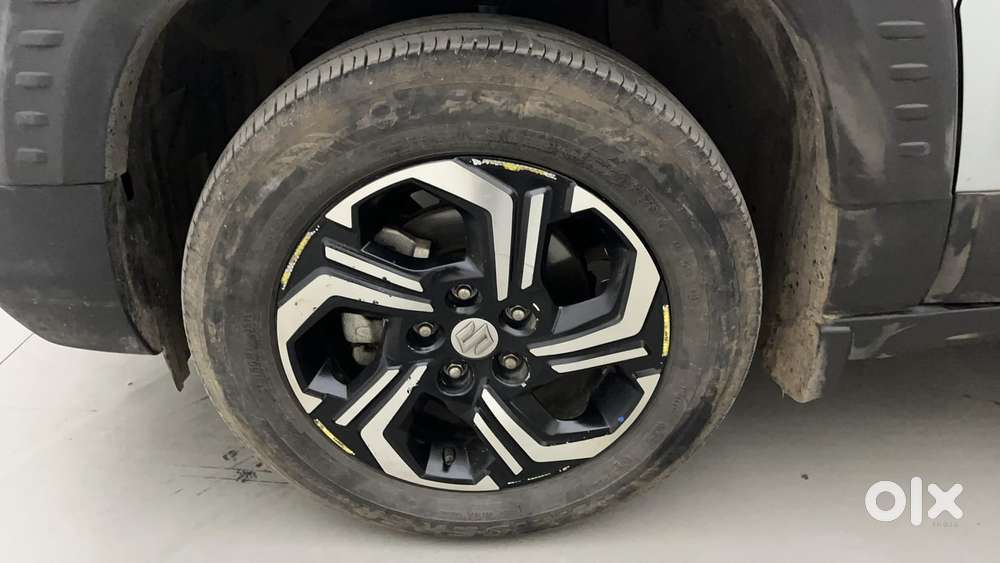 Maruti Suzuki Vitara Brezza 1.5 Zxi Plus At Dual Tone, 2023, Petrol