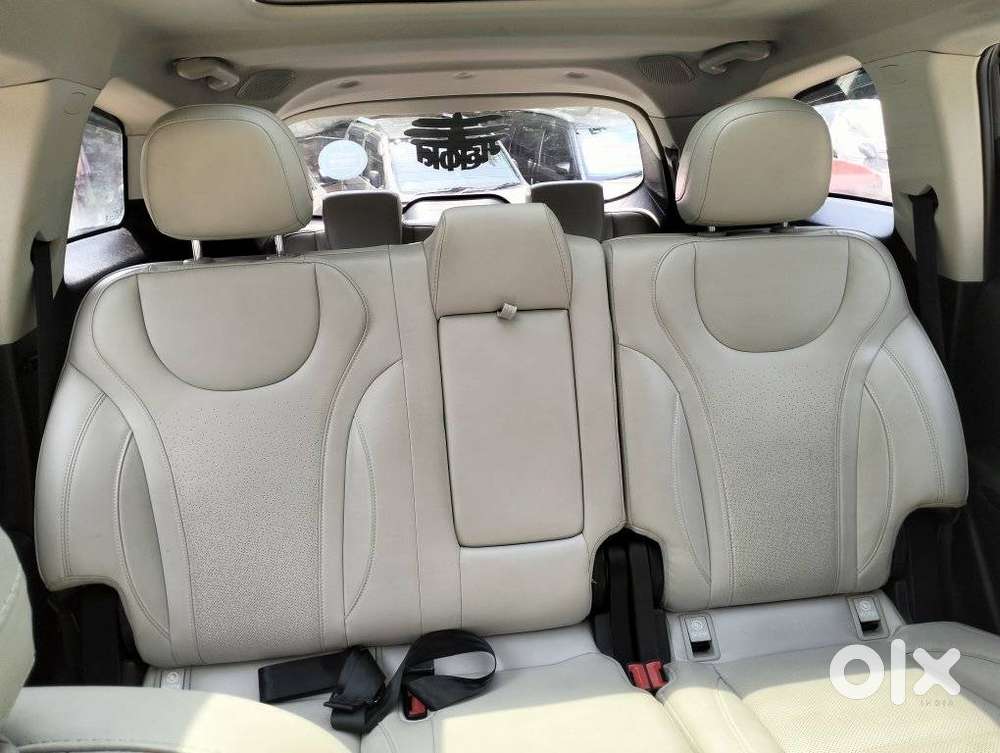 Mahindra Xuv700 2.2 Ax 7 Diesel At Luxury Pack Str, 2023, Diesel