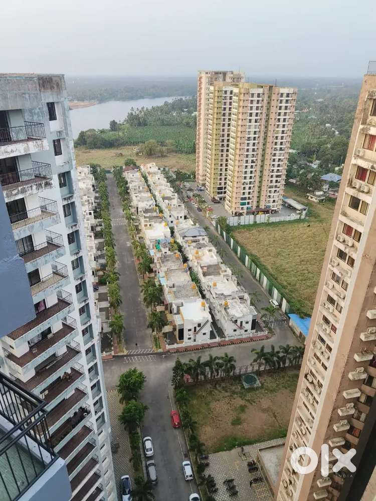 FULLY FURNISHED FLAT FOR RENT AT ALUVA NEAR UC COLLEGE