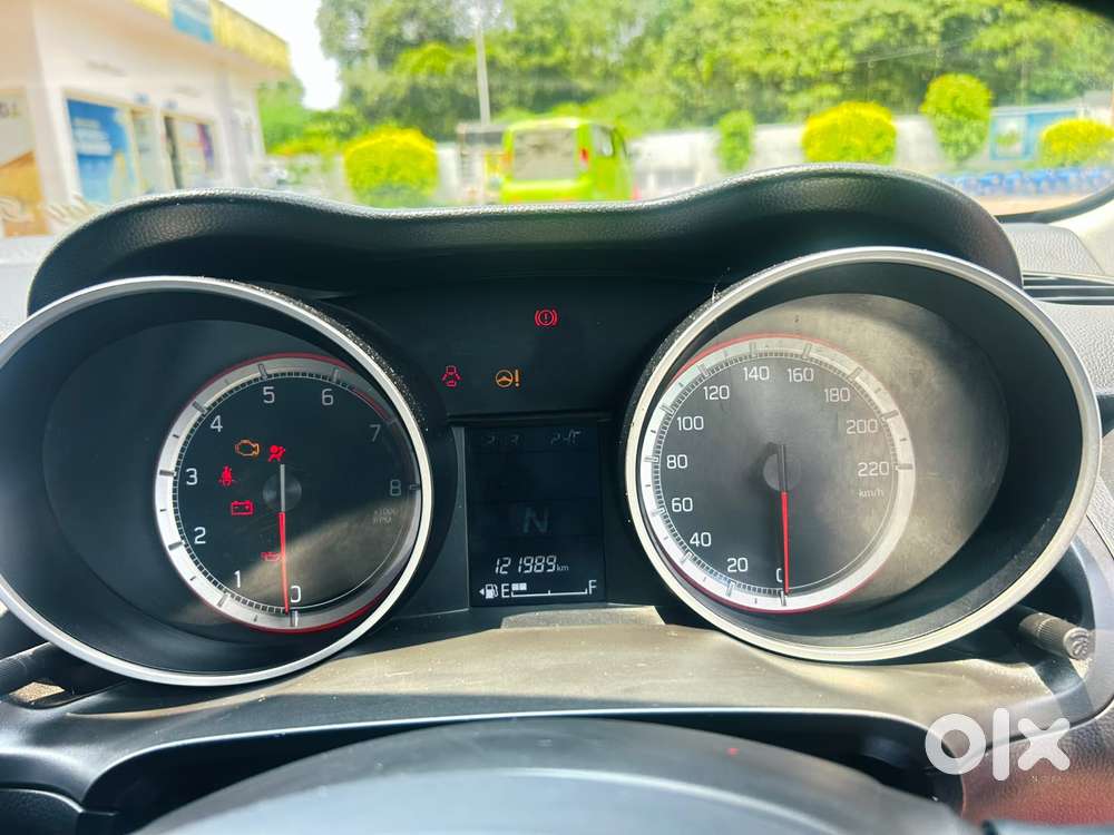 Maruti Suzuki Swift Vvt Vxi, 2022, Petrol