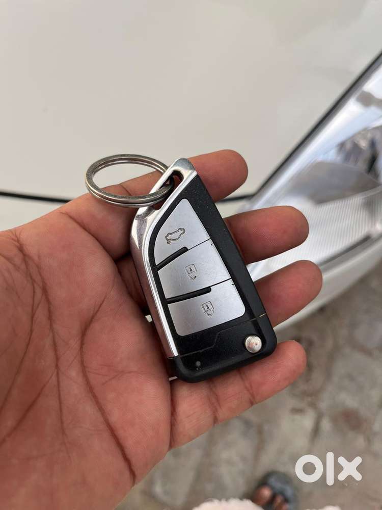 Maruti Suzuki Swift 1.2 Lxi (o), 2021, Petrol
