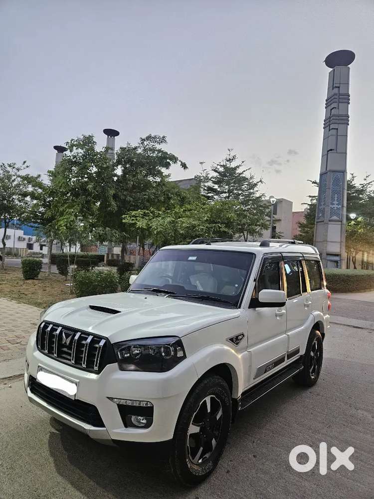 Mahindra Scorpio Classic 2022 S11