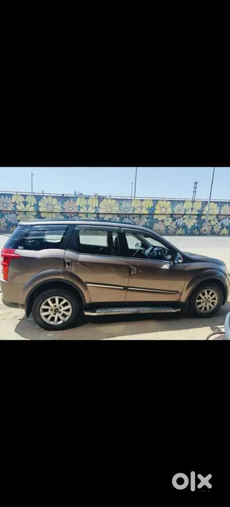 Well Maintained Xuv 500 2017 W10