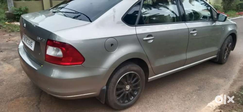 Skoda Rapid 2015 Petrol 980000 Km Driven