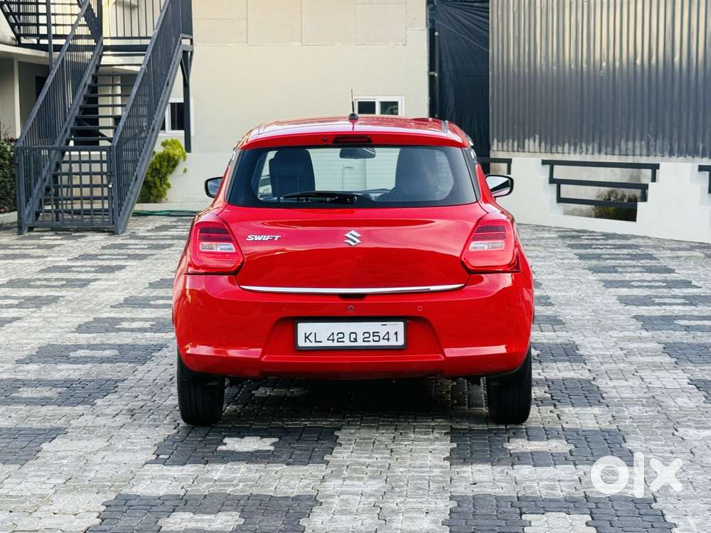 Maruti Suzuki Swift Vvt Zxi, 2018, Petrol