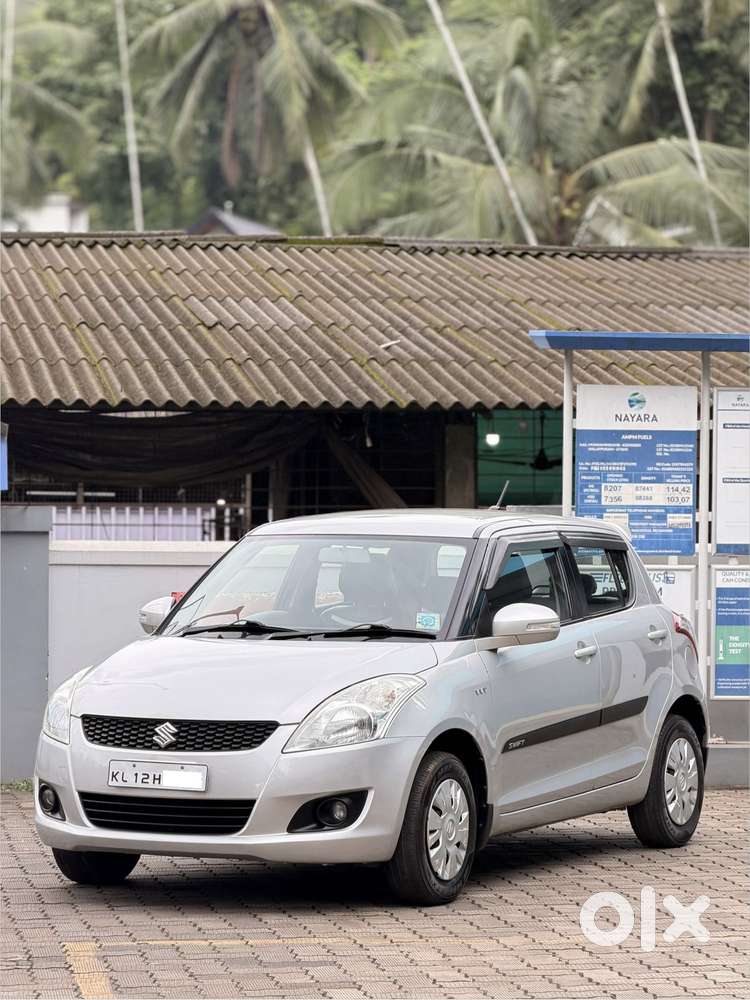Maruti Suzuki Swift Vxi + Manual, 2013, Petrol