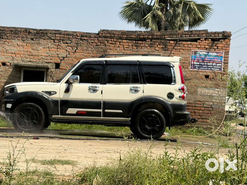 Mahindra Scorpio Classic 2023