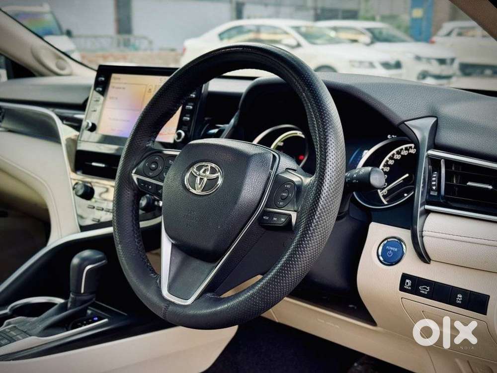 Toyota Camry Hybrid, 2024, Petrol