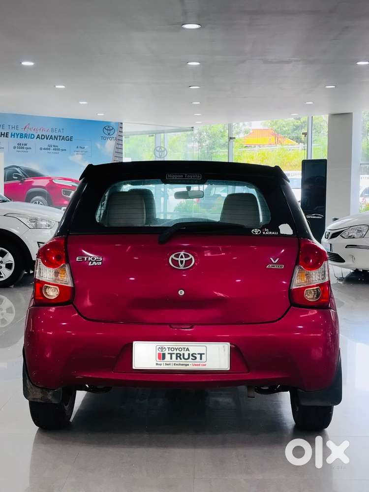Toyota Etios Liva 1.2 V, 2016, Petrol