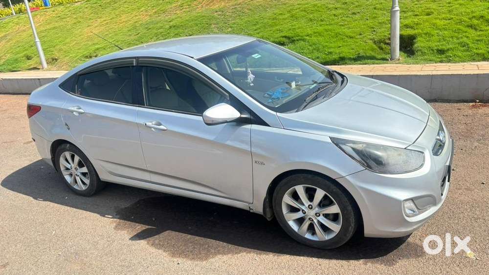 Hyundai Fluidic Verna 2011