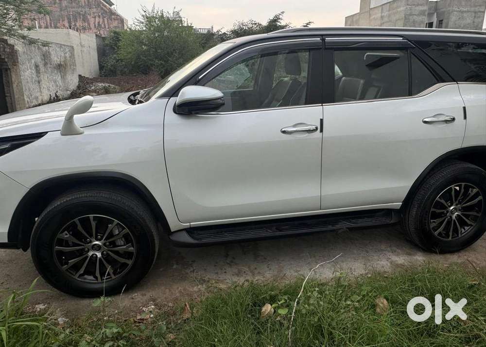 Toyota Fortuner Legender 2024 Diesel 40000 Km Driven