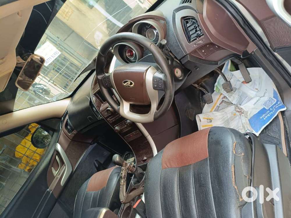 Mahindra Xuv 500 2014 2.2 W6 Fwd 2wd Diesel Manual Third Owner