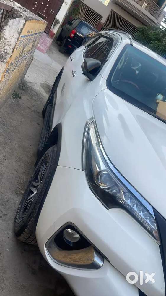 Toyota Fortuner 2017 Diesel 142000 Km Driven