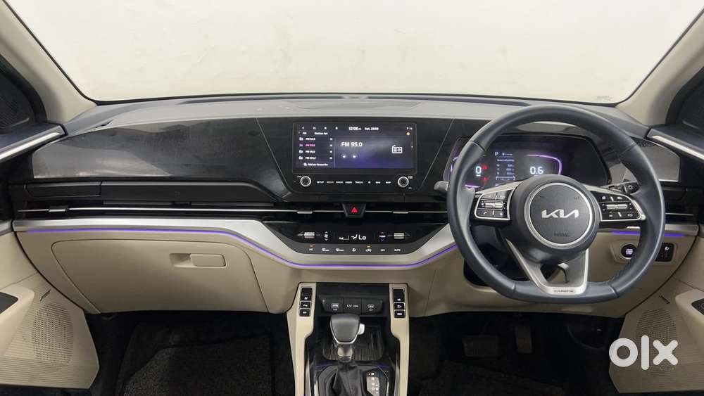 Kia Carens 1.4 Luxury Plus Dct 7 Str, 2022, Petrol
