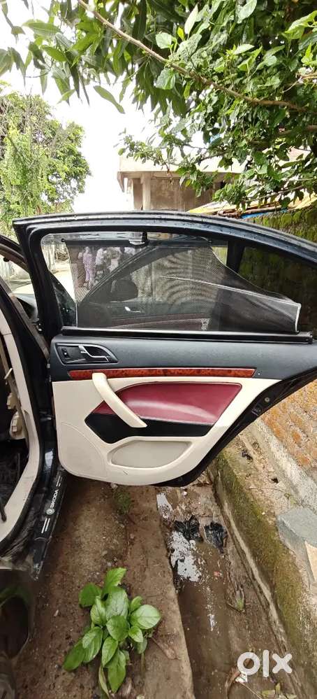 Skoda Laura 2012 Diesel Well Maintained