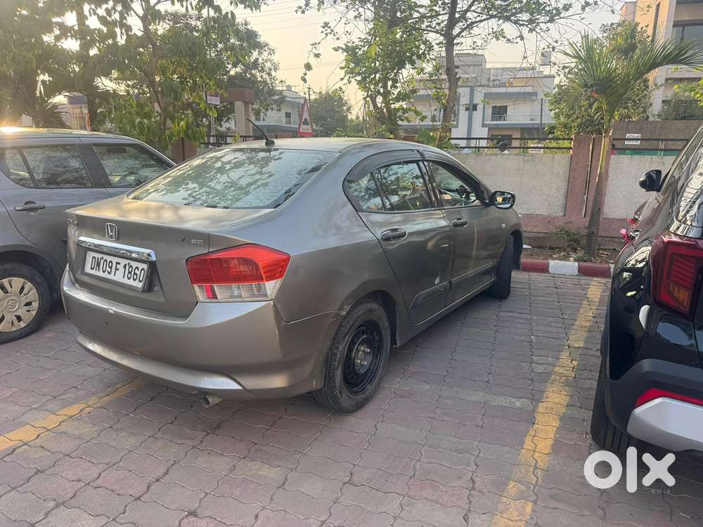 Honda City V At 2010 In ₹1,05,000