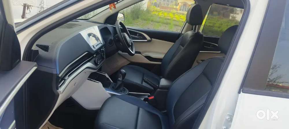 Kia Carens 2025 Petrol Premium