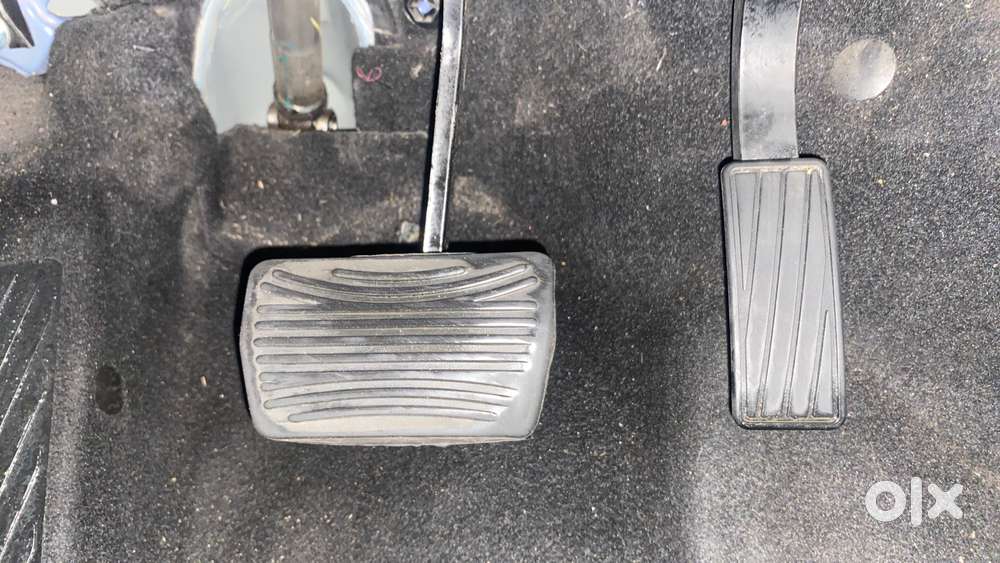 Mahindra Xuv700 2.0 Ax 7 Petrol Mt Str, 2021, Petrol