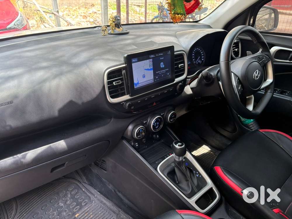 Hyundai Venue Petrol 2021
