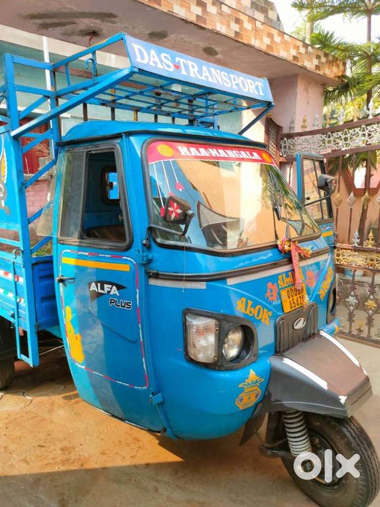 Mahindra Alturas G4 4wd At, 2021, Petrol