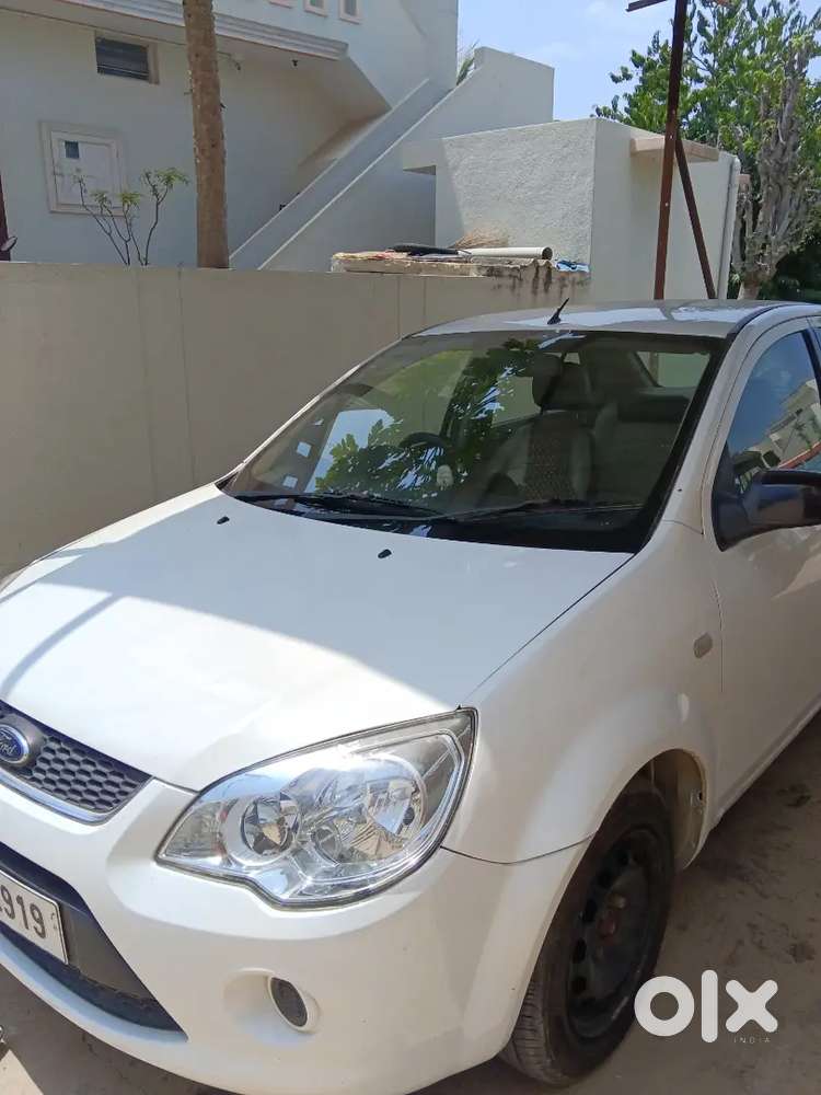 Ford Fiesta 1.4 Zxi 2010