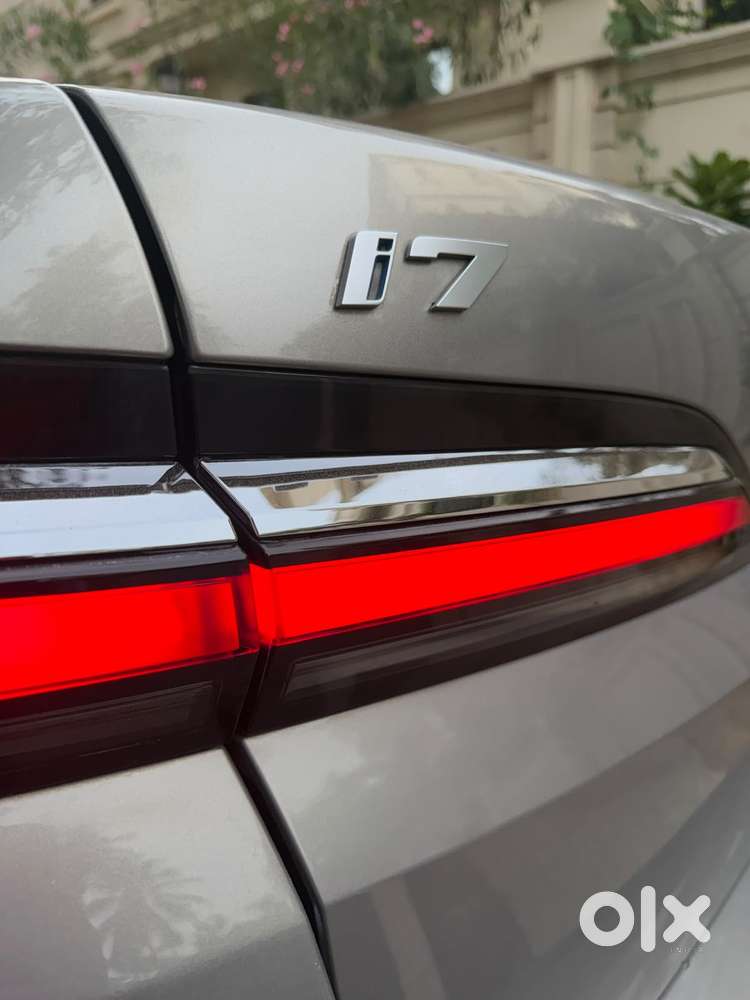 Bmw I7 Xdrive60, 2023, Electric