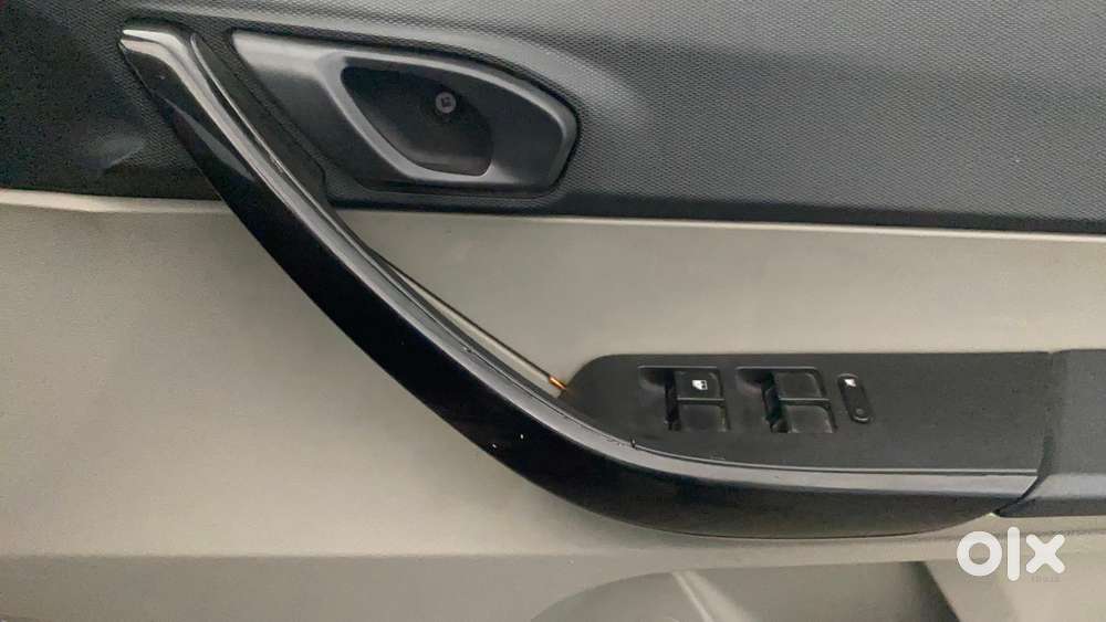 Tata Tiago 1.2 Revotron Xm, 2018, Petrol