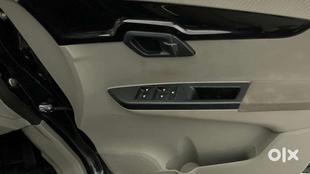 Mahindra Kuv 100 2016-2017 Mfalcon G80 K6 5str, 2016, Petrol