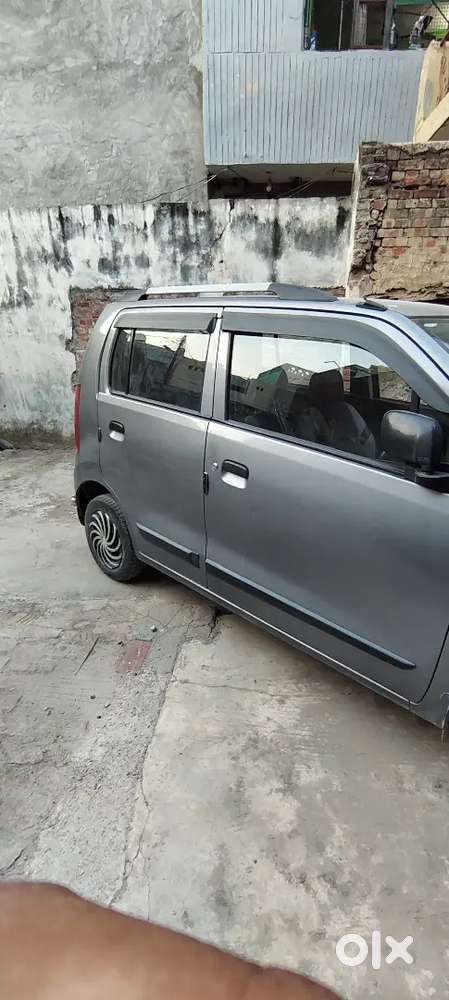 Wagonr Cng Top Notch Car With Music System Also Have All Tyre New