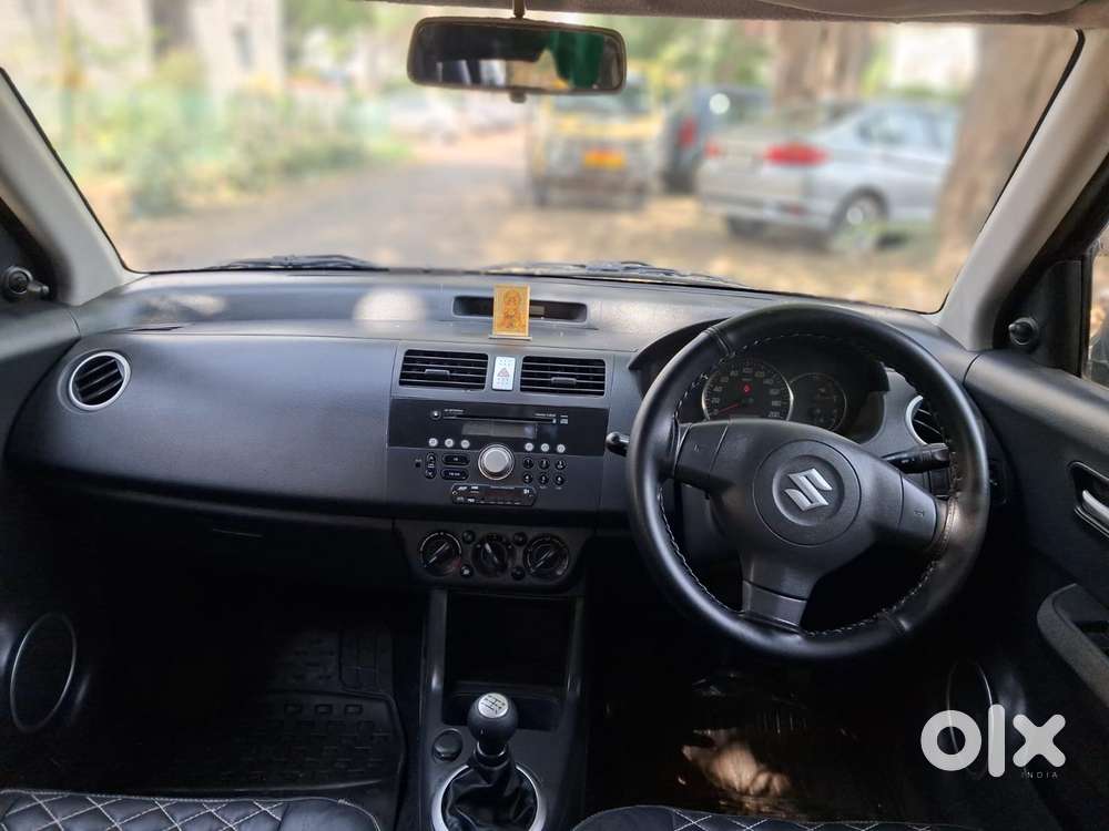 Maruti Suzuki Swift Dzire 1.2 Vxi Bsiv, 2011, Petrol