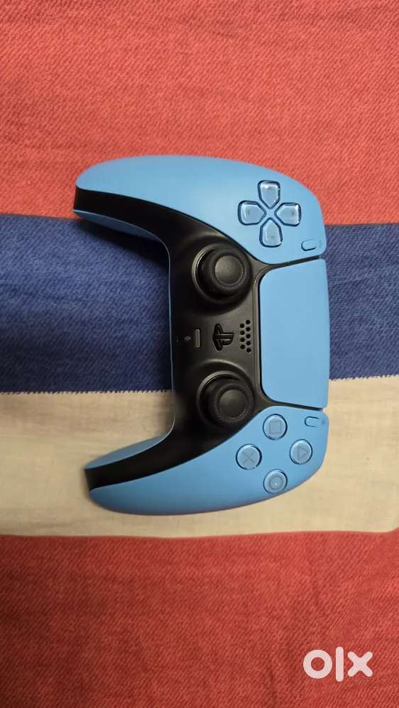 Ps5 starlight blue dual sense. Controller