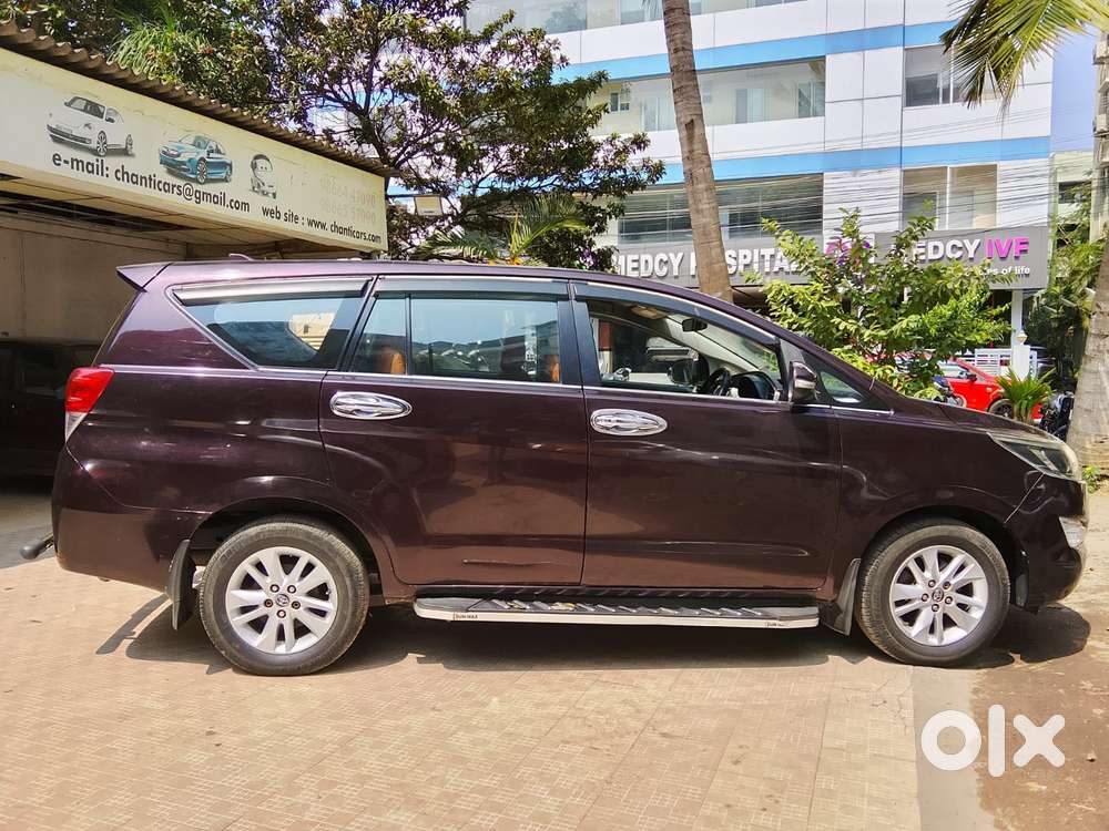 Toyota Innova Crysta 2.4 V 7 Str, 2017, Diesel