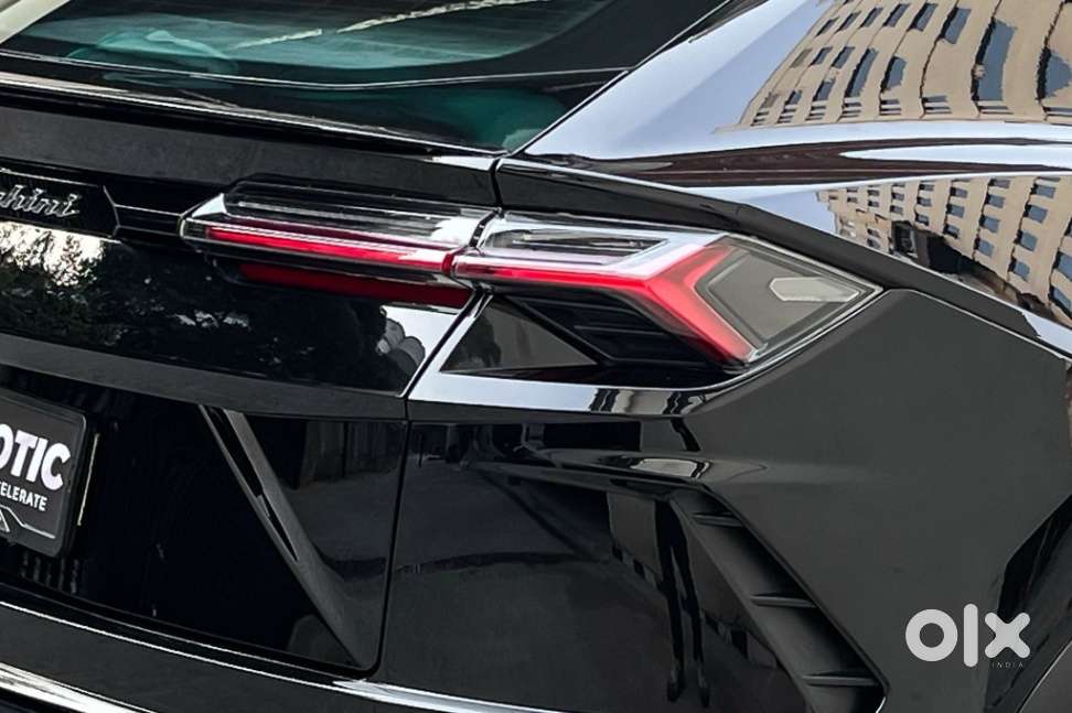 Lamborghini Urus, 2021, Petrol