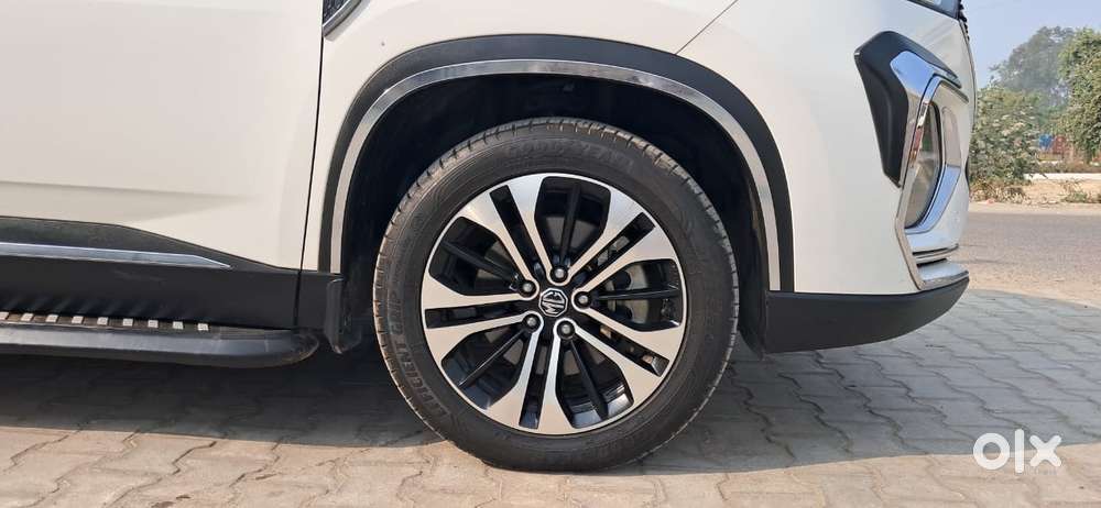 Mg Hector Plus 1.5 Sharp Turbo Cvt 6 Str, 2022, Petrol