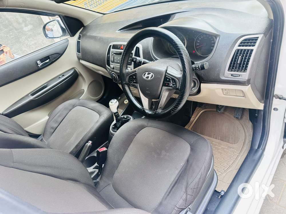 Hyundai I20 Sportz 1.4 Crdi 6 Speed Bs-iv, 2013, Diesel