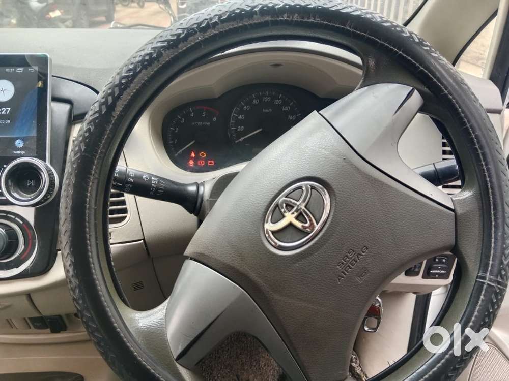 Toyota Innova  2.5 G