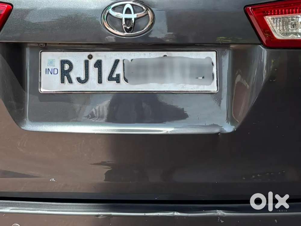 Toyota Innova Crysta 2.4v Diesel 2016  Single Owner  Rj14 Registered